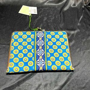 NWT Vera Bradley Hugs - n - kisses photo holder